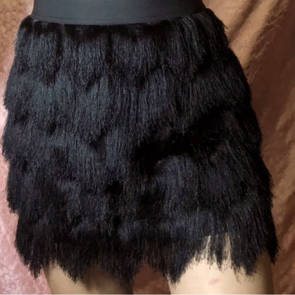 H$M Fringe Mini Skirt - Picture 2 of 6